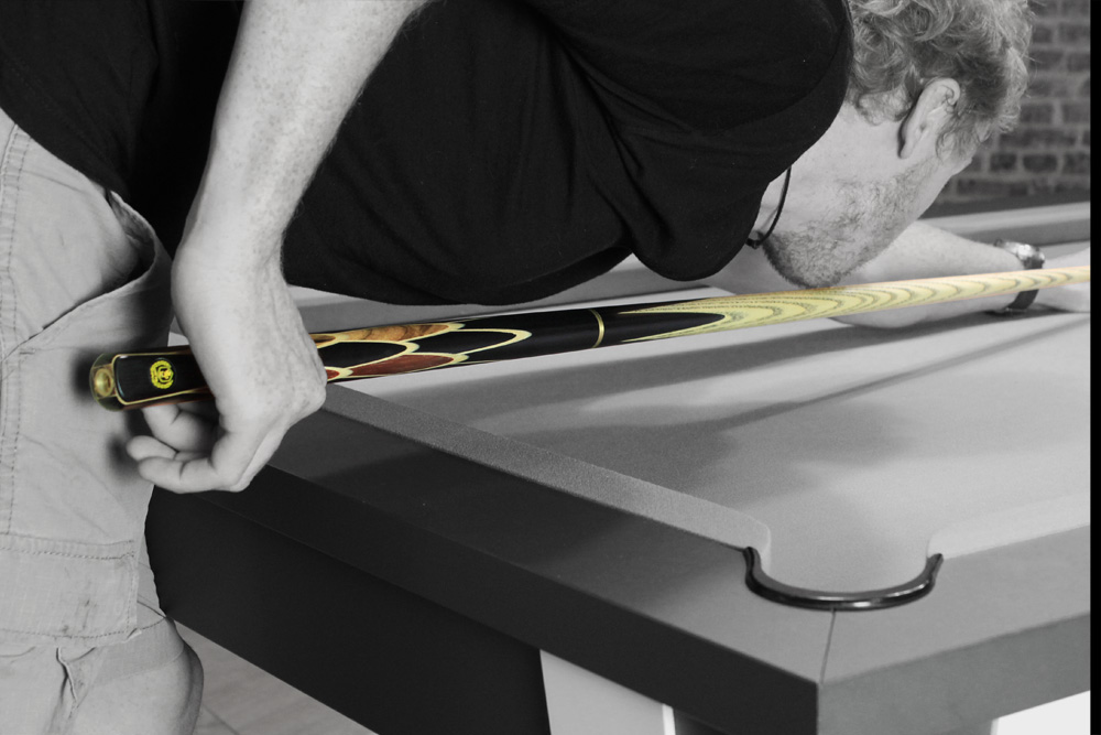 Optez pour une queue de billard Rouge. Originale et technique (8-Pool